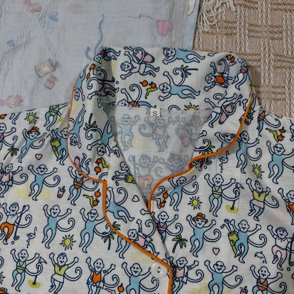 Roller Rabbit Cartoon Monkey Print Pajama Set - Picture 5 of 8